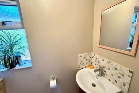 GROUND FLOOR WC