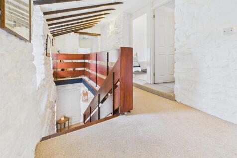 FIRST FLOOR STAIRS AND LANDING