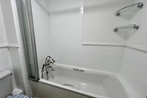 Bathroom.jpeg