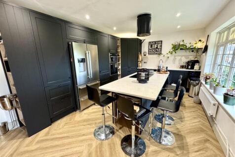 KITCHEN/LIVING/FAMILY ROOM