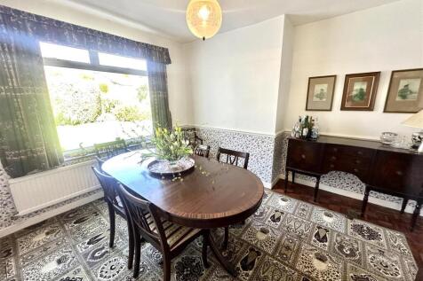 DINING ROOM/BEDROOM 3