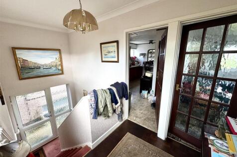 STAIRS TO LOWER GROUND FLOOR