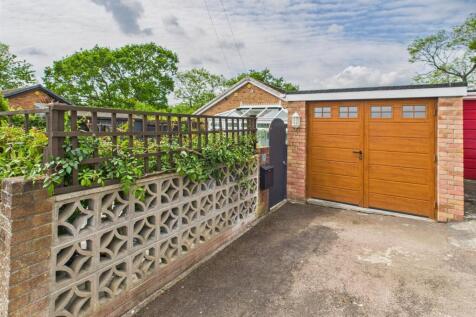 SINGLE GARAGE