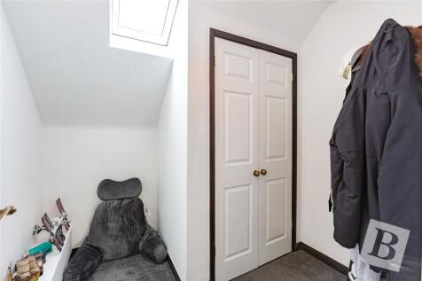 Walk-In Wardrobe2