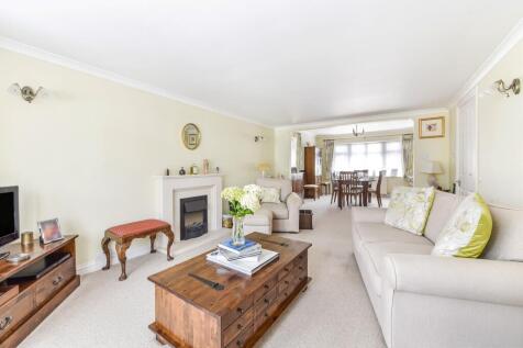 LIVING ROOM 2