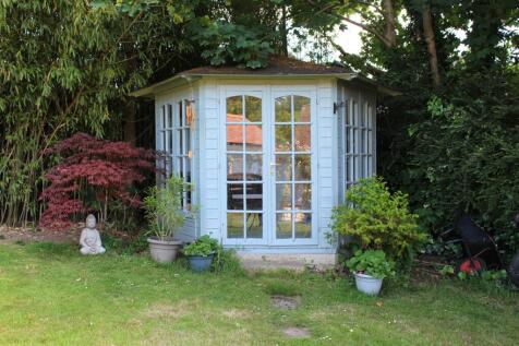 SUMMER HOUSE
