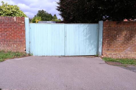 REAR GATES