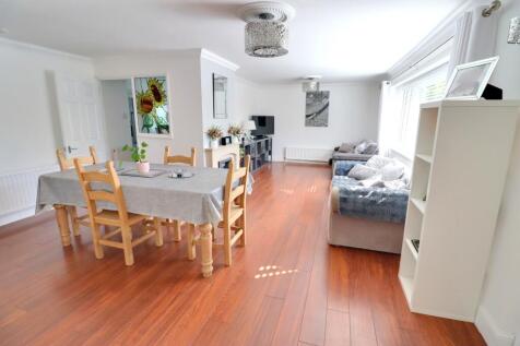 LOUNGE/DINER