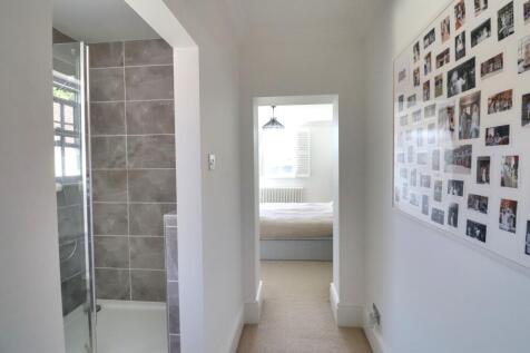BEDROOM/EN-SUITE