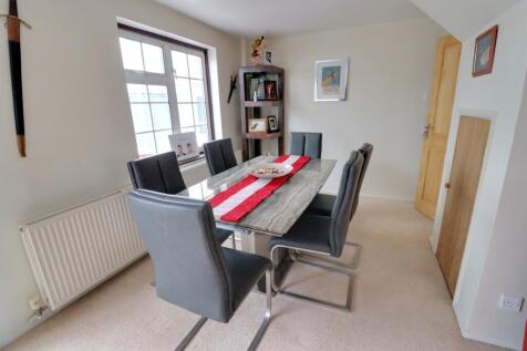 LOUNGE/DINER