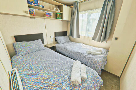Rosa Bedroom 2