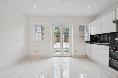 Living Room/Kitchen