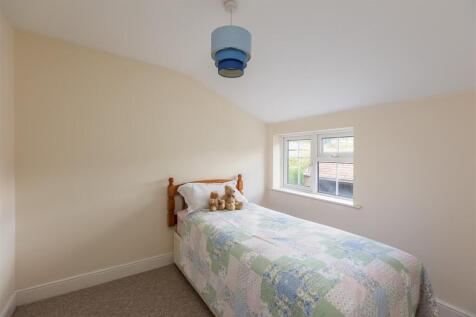 Rose Garth Bedroom 3.jpg