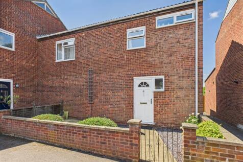 Front of House- Mark Stephens EweMove Newmarket an