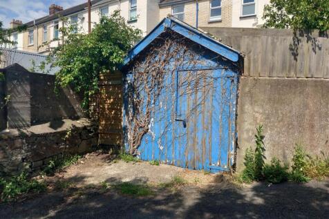 Clovelly Road Rear.jpg