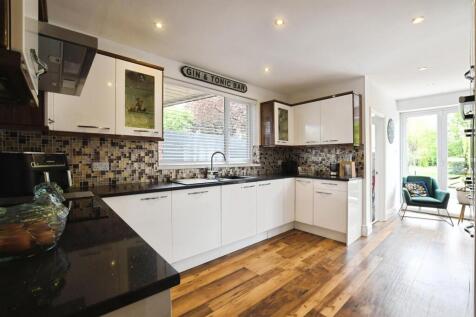 Fitted Kitchen