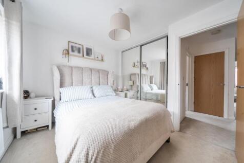17 Deerhurst Road