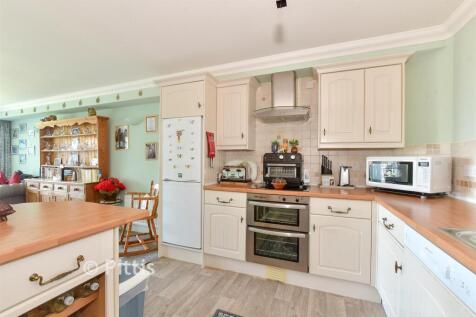 Kitchen/ Living Room