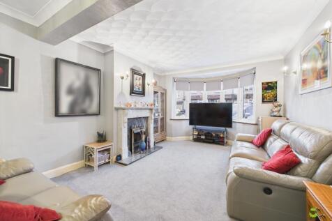 Presented by Clinton at EweMove Bexleyheath and Da