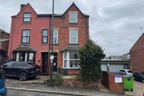 3 Bedroom Flat in S40 1LZ