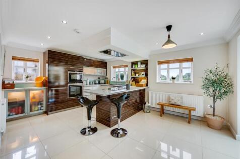 Kitchen/ dining room