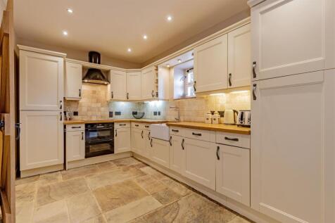 Kitchen-4.jpg