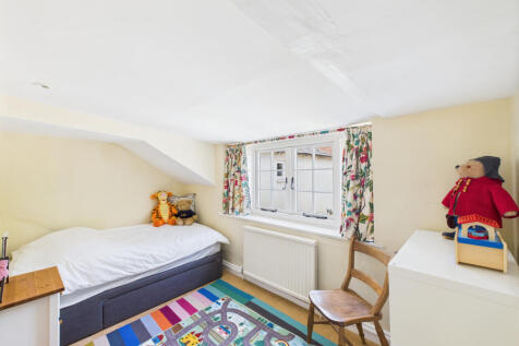 CAM02909G0-PR0442-STILL047