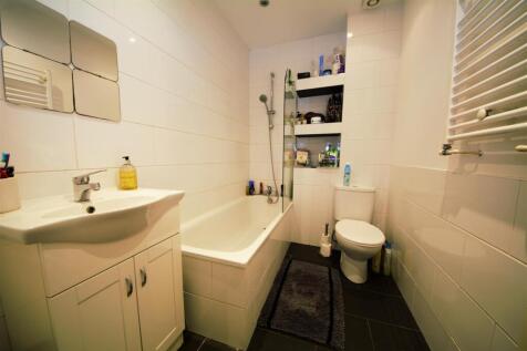 Bathroom.jpg