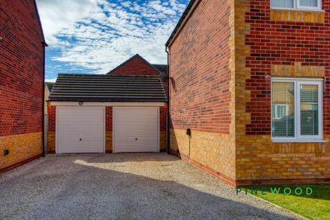 DRIVEWAY / GARAGE / EV CHARGER