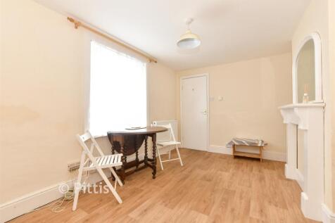 Lounge/ Dining Room