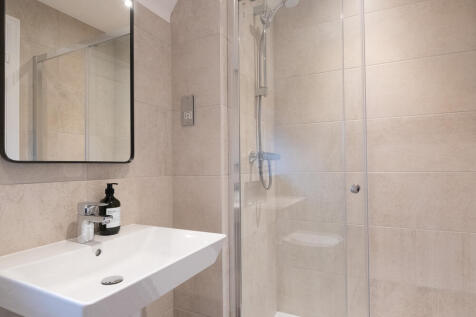 The Marlow - Bathroom