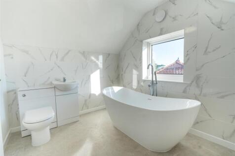 Pavings, Roundham Gardens, Paignton - Photograph 6