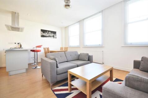 A charming second-floor flat offering two double bedrooms, a modern kitchen and full bathroom. Located in a vibrant area with everything within walking distance, it's moments from Edgware Road, Maida