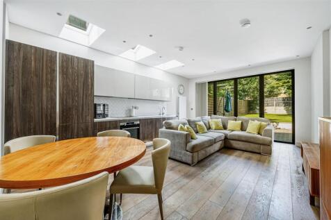 Flat 1, 35 Leythe Road-3.jpg