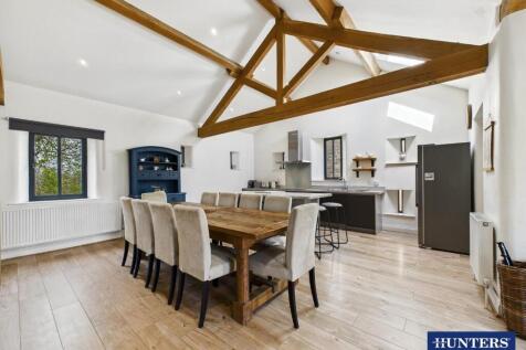 Living, Dining & Kitchen