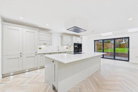 Amazing Living/Dining/Kitchen