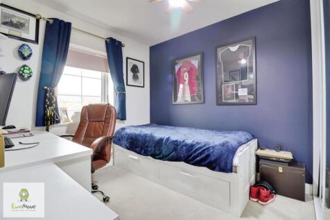 2nd double bedroom
