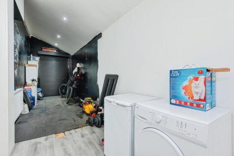 pbox-IMG.jpg