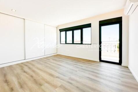 Fully Renovated 6 Bed Villa For Sale (28)