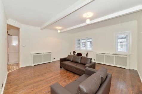 A modern two bedroom property located on the doorstep of Putney Bridge Station. 29th of july tens can move from then