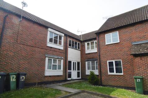 Flat in RG24 8SW