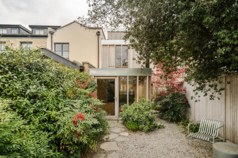 338349 - Spruce House-23.jpg