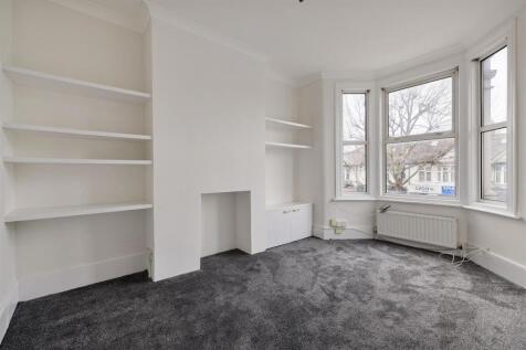 Lea Bridge Road, E10