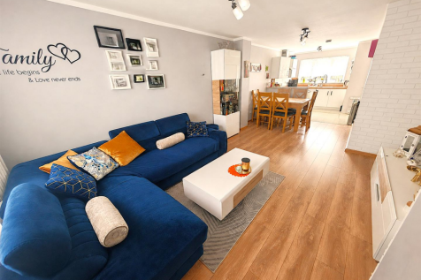 Living Room 1.png