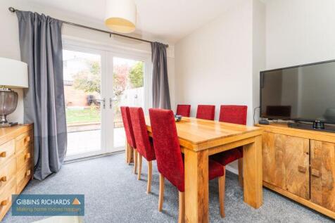 Sitting/Dining Room