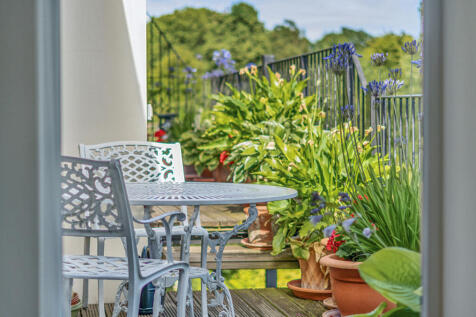 1312182-8-685fc95...