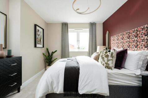 A second double bedroom means you don't need to compromised on space