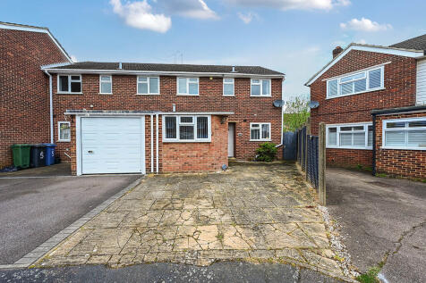 6 Romsey Close (1...