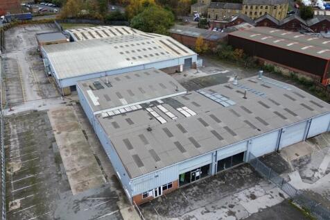 Showroom for sale in batley