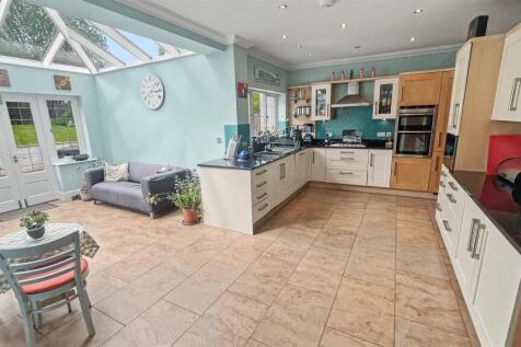 Kitchen and Garden Room